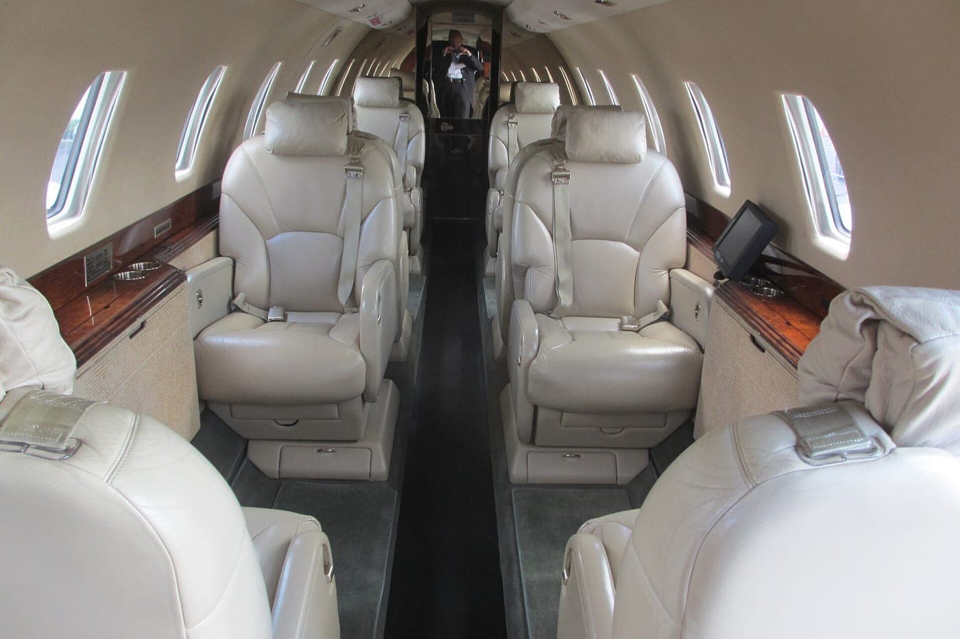 Private Jet Charter & Air Taxi